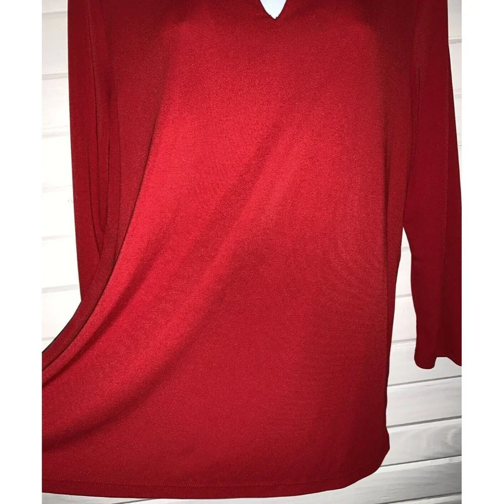 Talbots Sz MEDIUM Red Liquid Knit Career Easy Care Keyhole Neck Top EUC - Picture 5 of 8